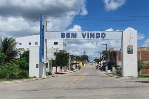 CRISE ADMINISTRATIVA E INSTITUCIONAL EM SOBRADO-PB: Professores e população são surpreendidos com novo episódio polêmico gerado pelo prefeito Léo Martins ao ignorar pagamento da Lei das 30 Horas para os servidores da Educação